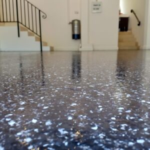 Residential - Flake - Black