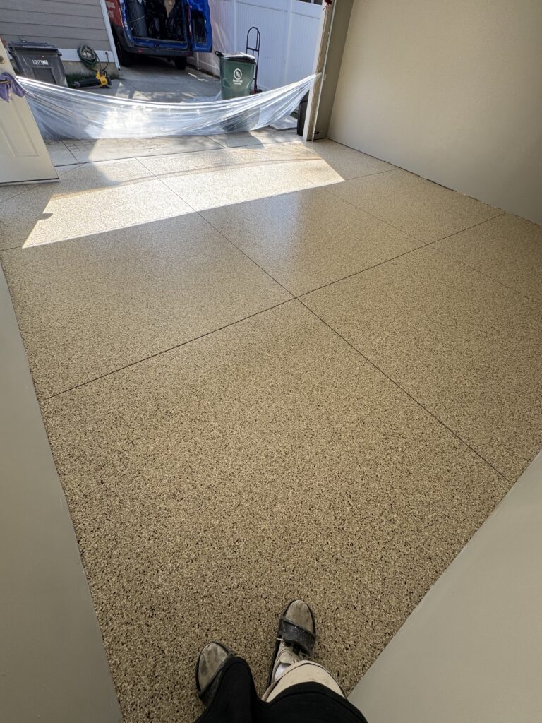 Garage - Flake - Tan