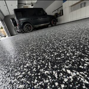 Garage - Flake - Black